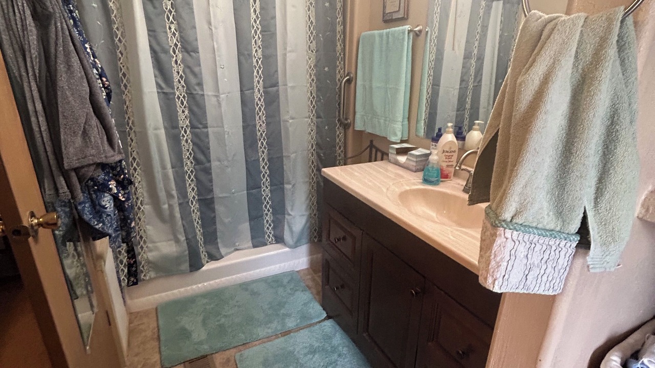 Photo of Bathroom in Ruidoso Downs