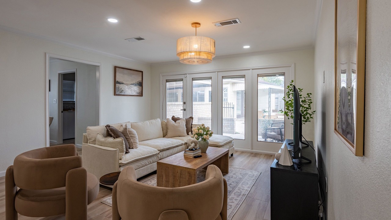 Photo of Livingroom in Chinatown