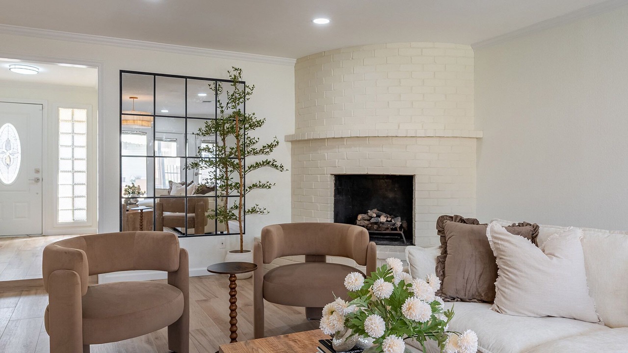 Photo of Livingroom in Chinatown