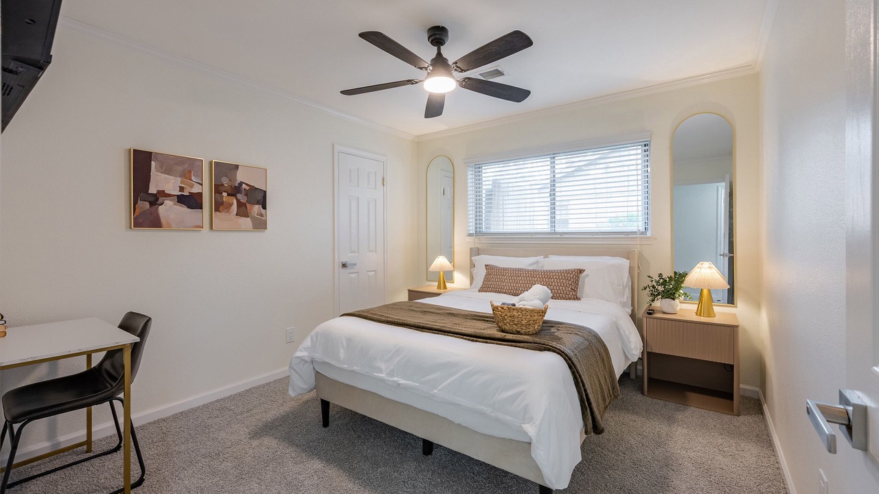 Photo of Bedroom in Chinatown