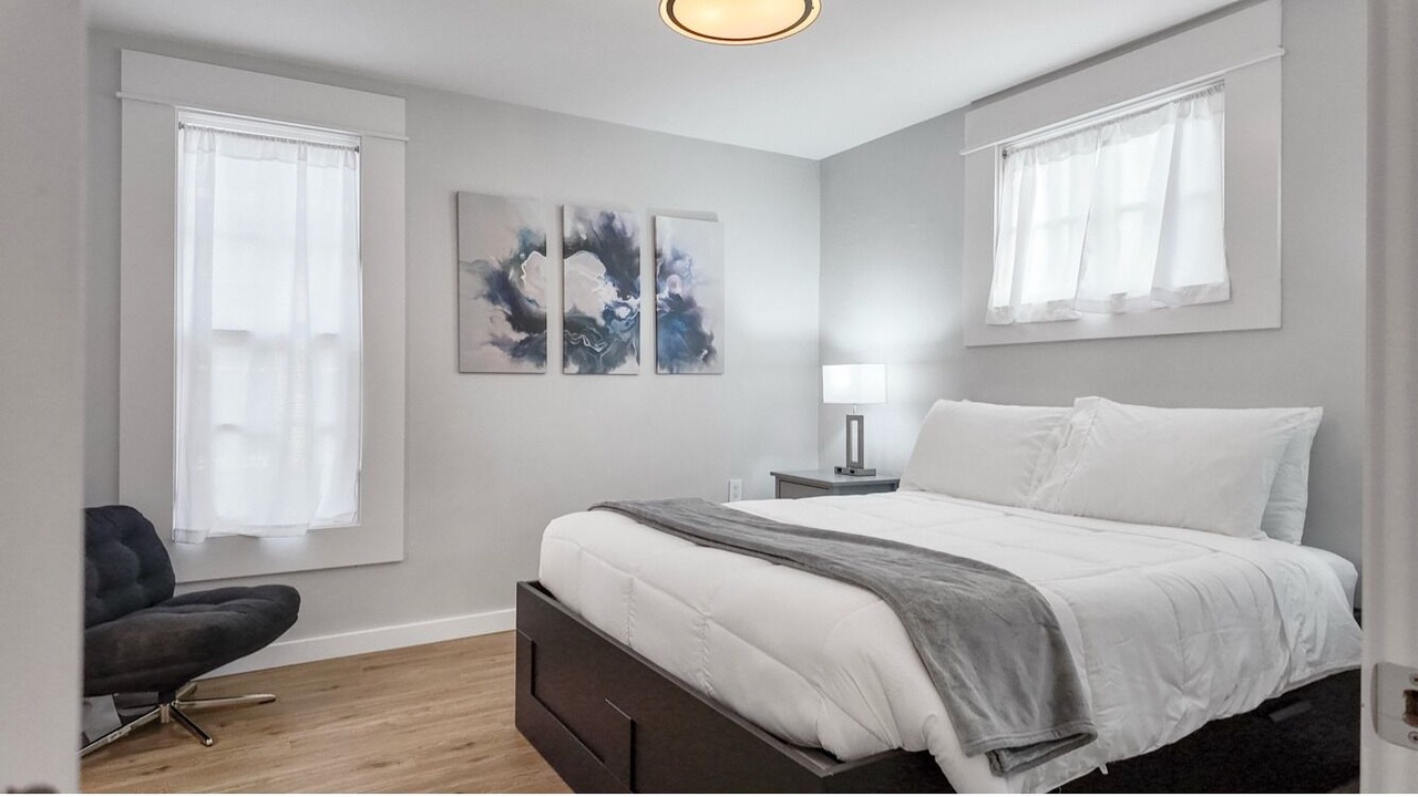 Photo of Bedroom in Harrison/Denny-Blaine