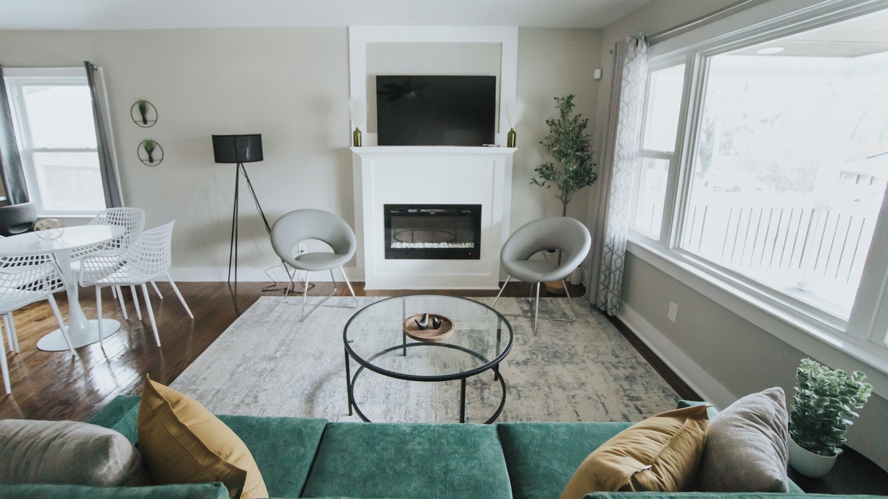 Photo of Livingroom in Downtown