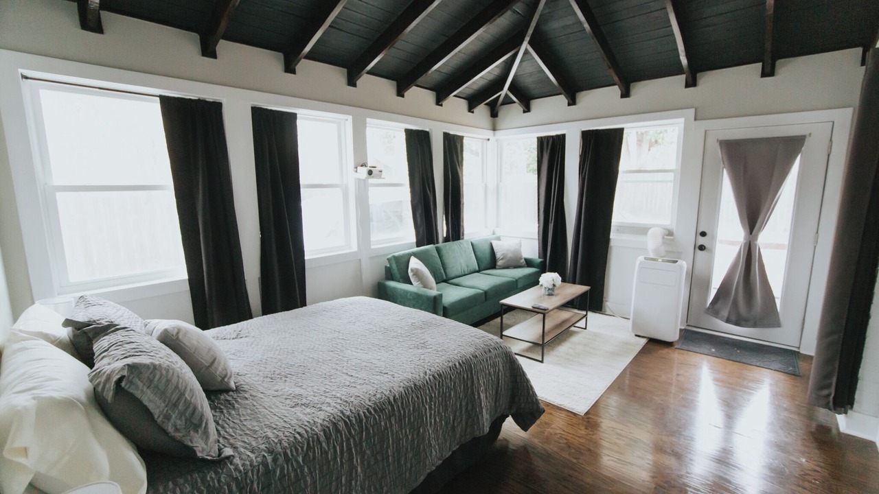 Photo of Bedroom in Downtown