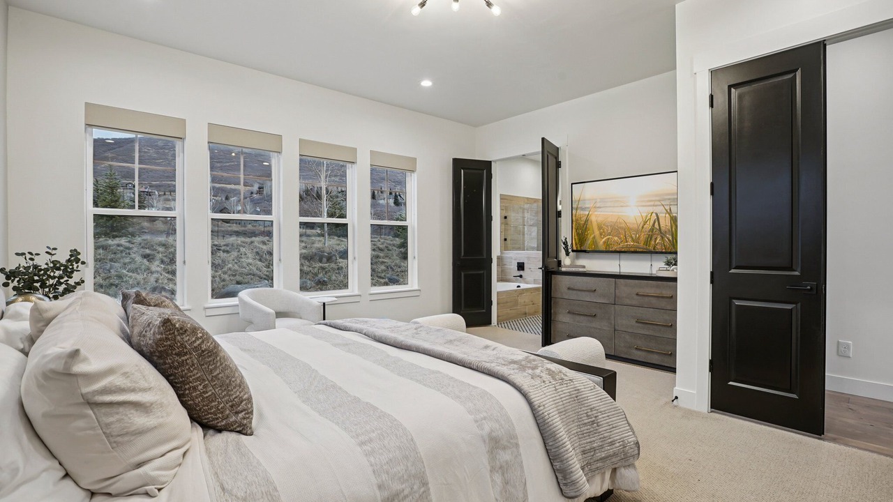 Photo of Bedroom in Deer Mountain