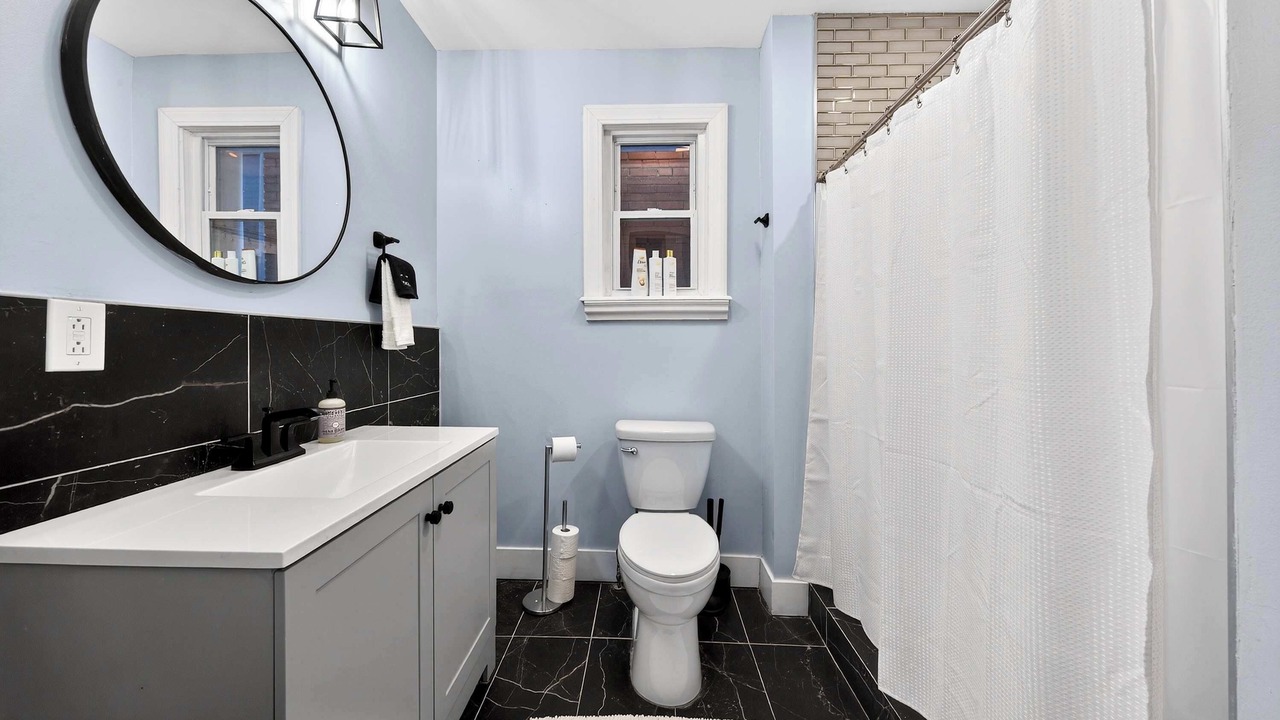 Photo of Bathroom in The Gate