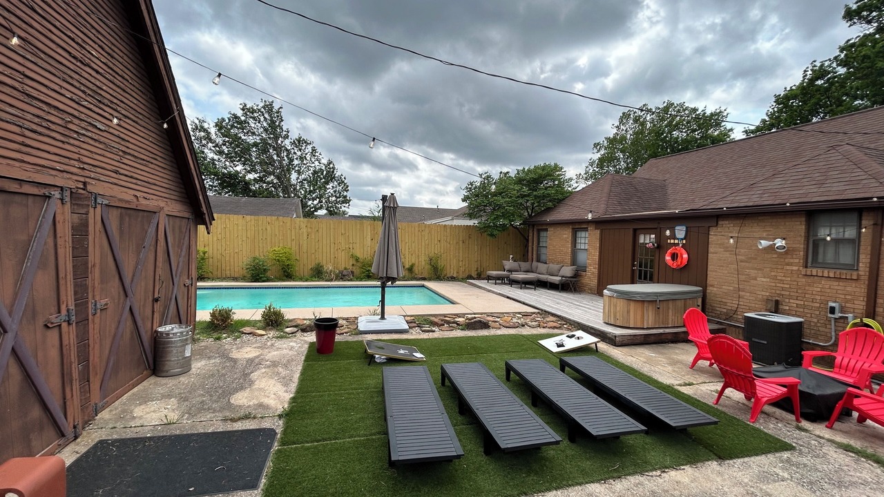Photo of Outdoor in Cherry Street