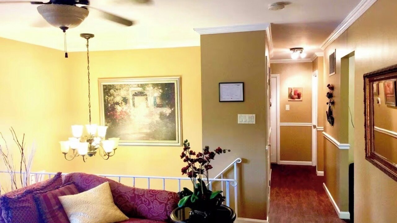 Photo of Livingroom in St. Charles