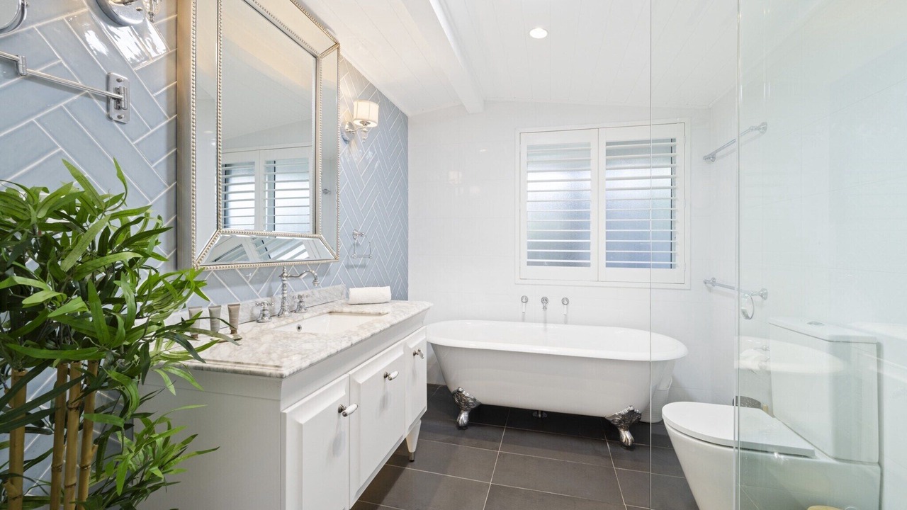 Photo of Bathroom in Avalon Beach