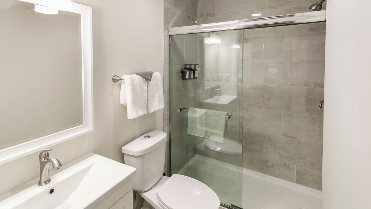 Photo of Bathroom in Highwood
