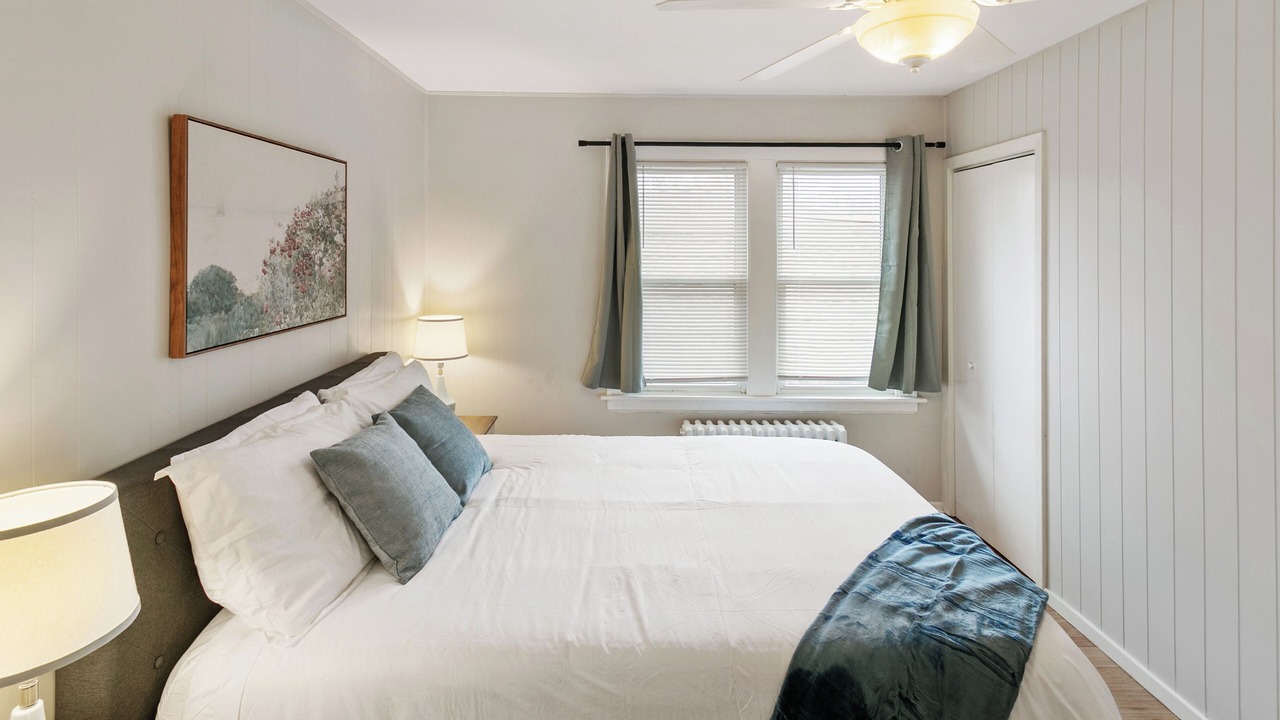 Photo of Bedroom in Highwood