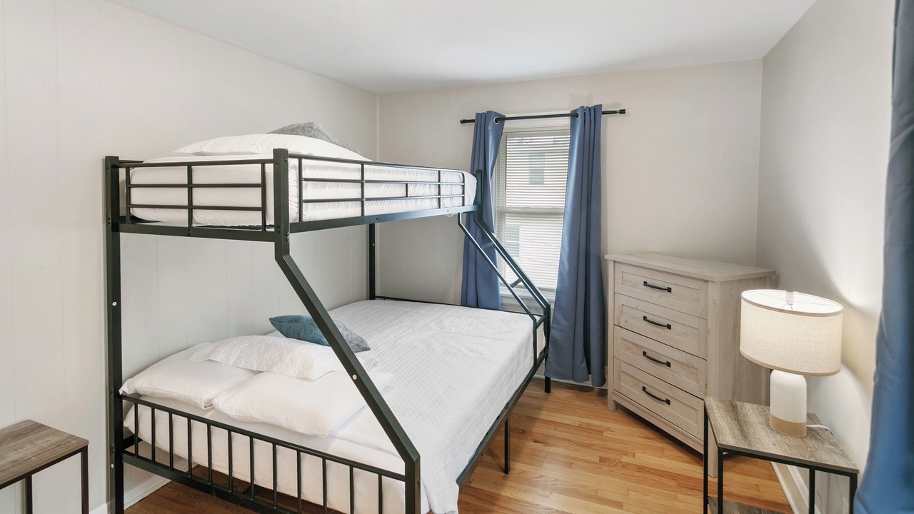 Photo of Bedroom in Highwood