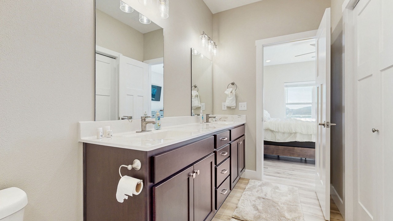 Photo of Bathroom in Kimberling City