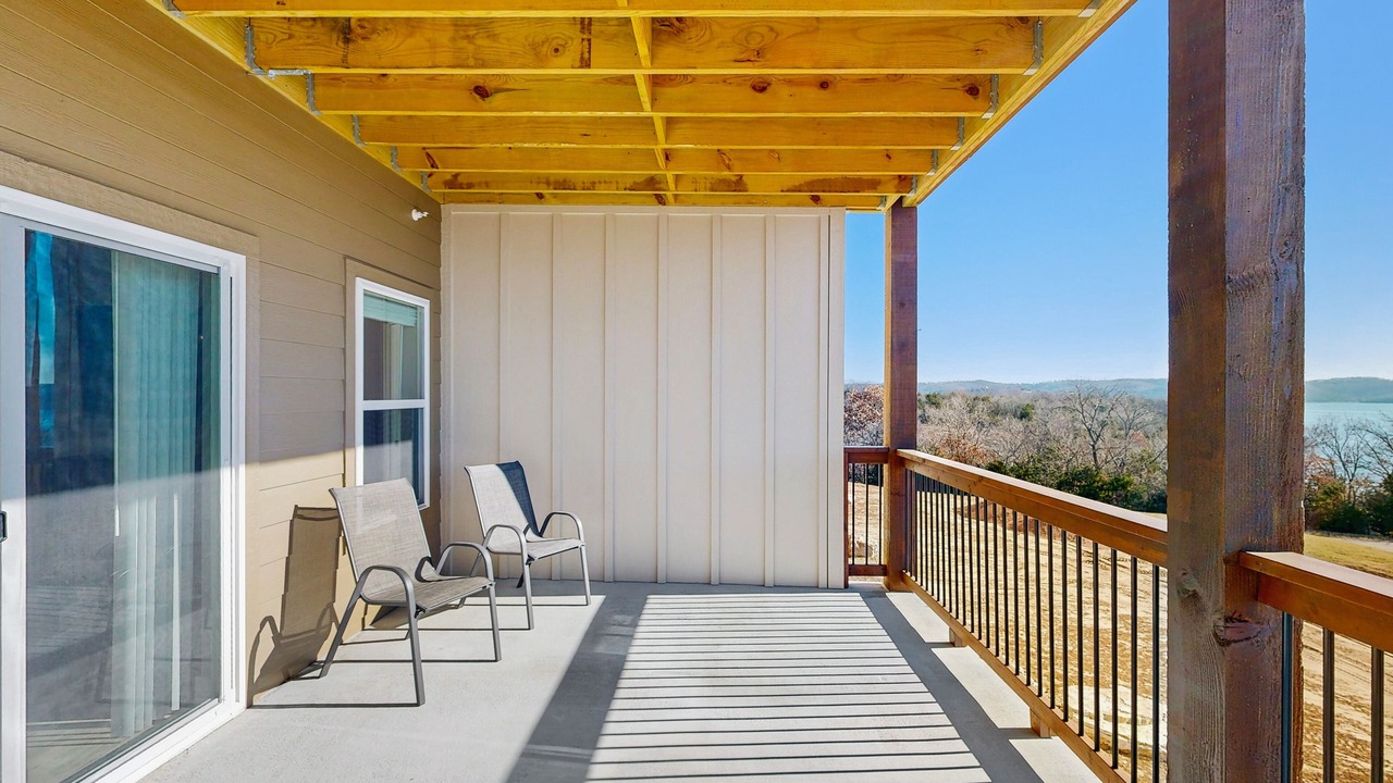 Photo of Patio Balcony in Kimberling City