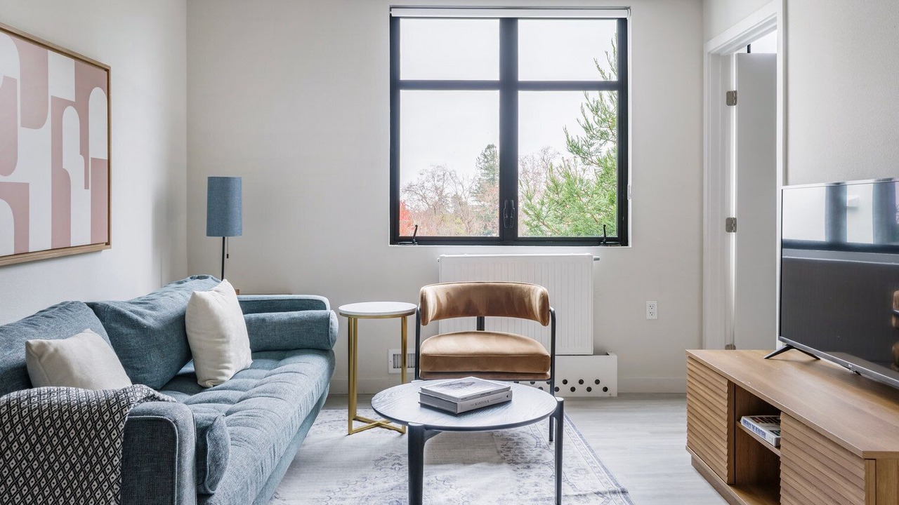 Photo of Livingroom in Central Berkeley