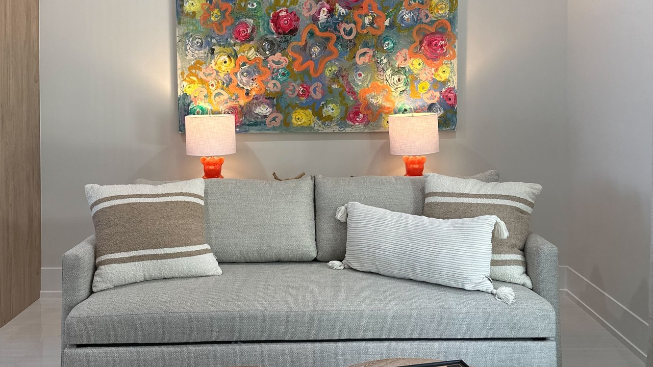 Photo of Livingroom in Downtown