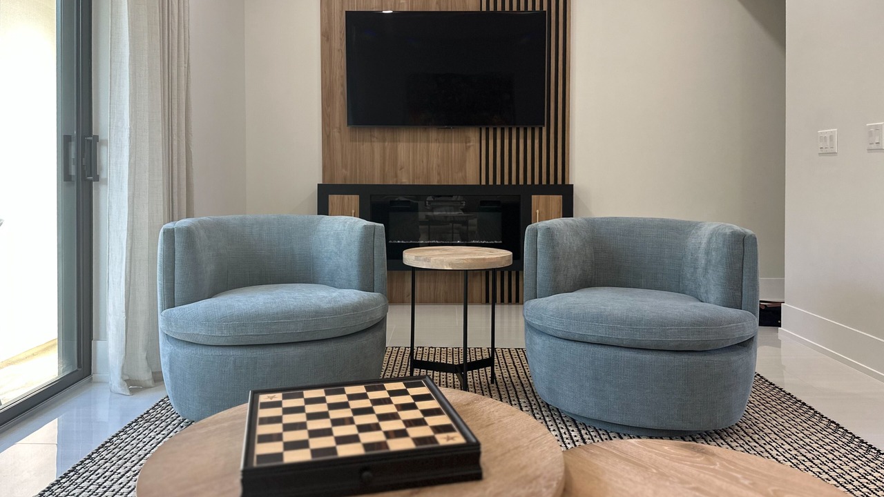 Photo of Livingroom in Downtown
