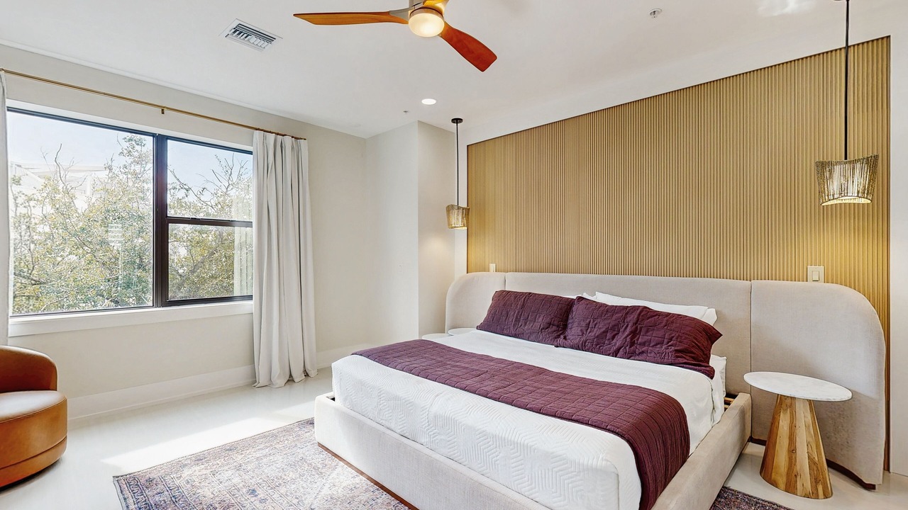 Photo of Bedroom in Downtown