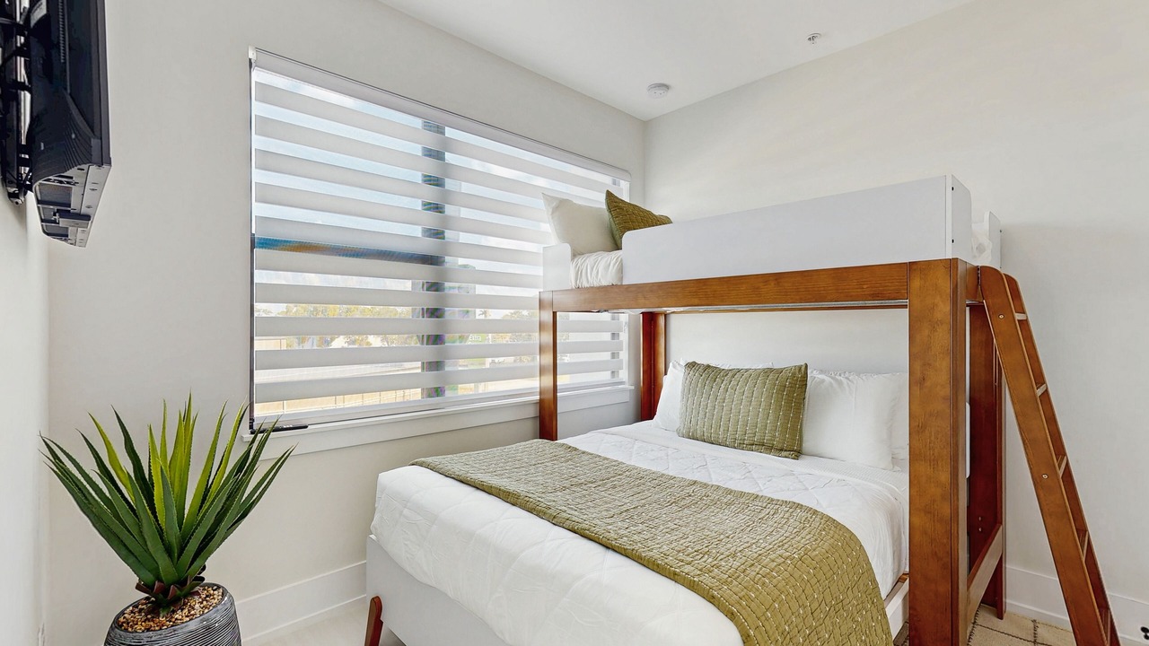 Photo of Bedroom in Downtown