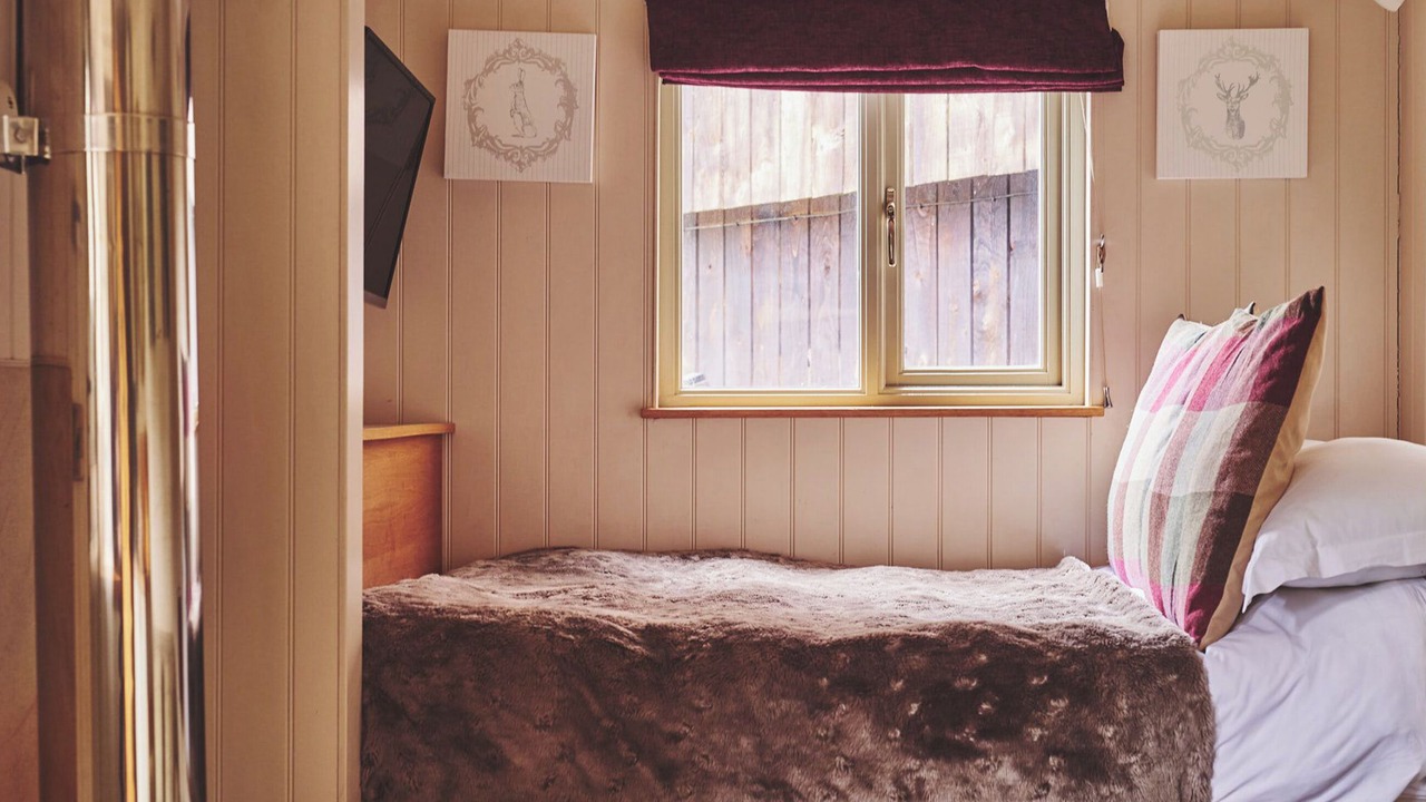 Photo of Others in Foolow