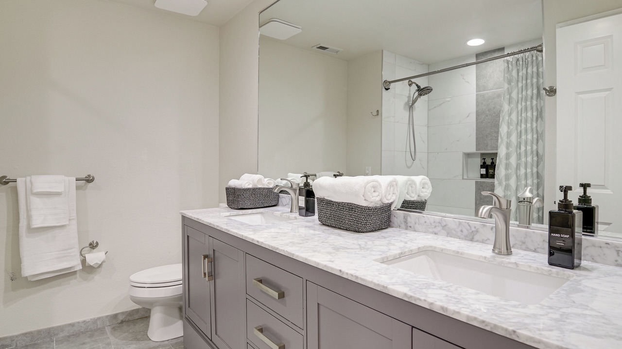 Photo of Bathroom in Leota
