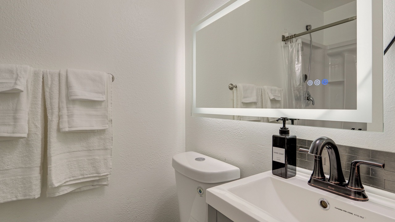 Photo of Bathroom in Leota