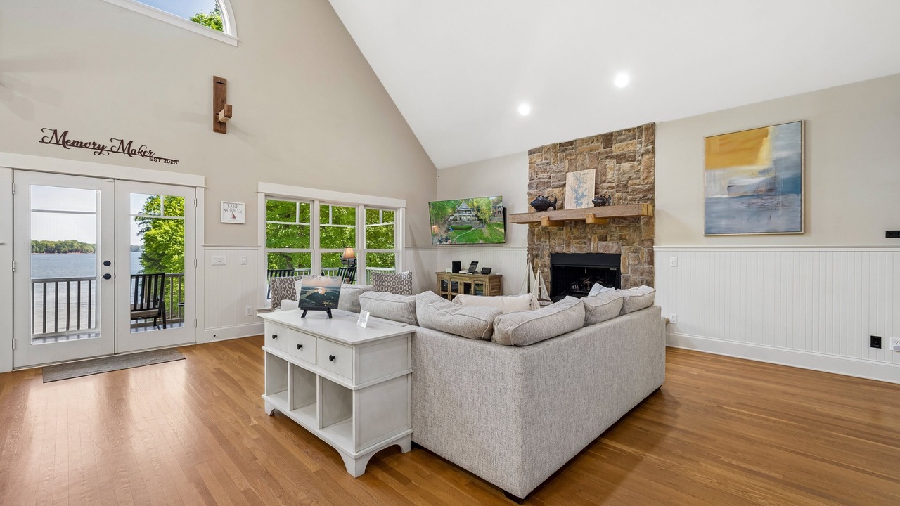 Photo of Livingroom in Sherrills Ford