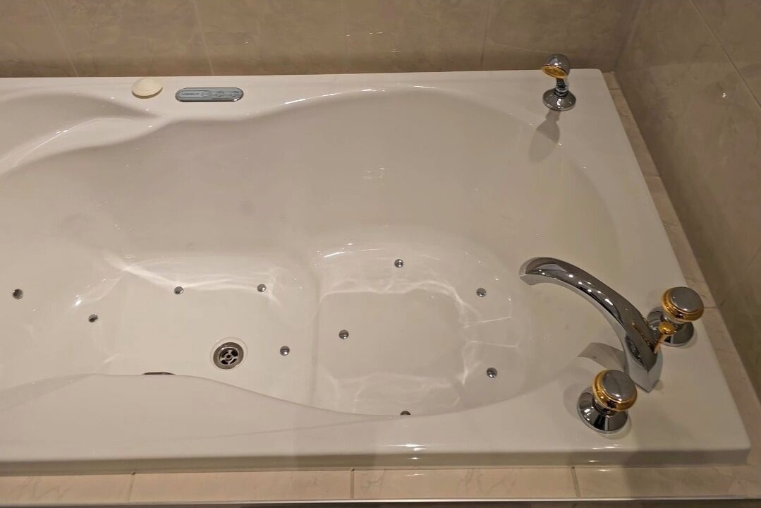 Photo of Bathroom in Laval-des-Rapides