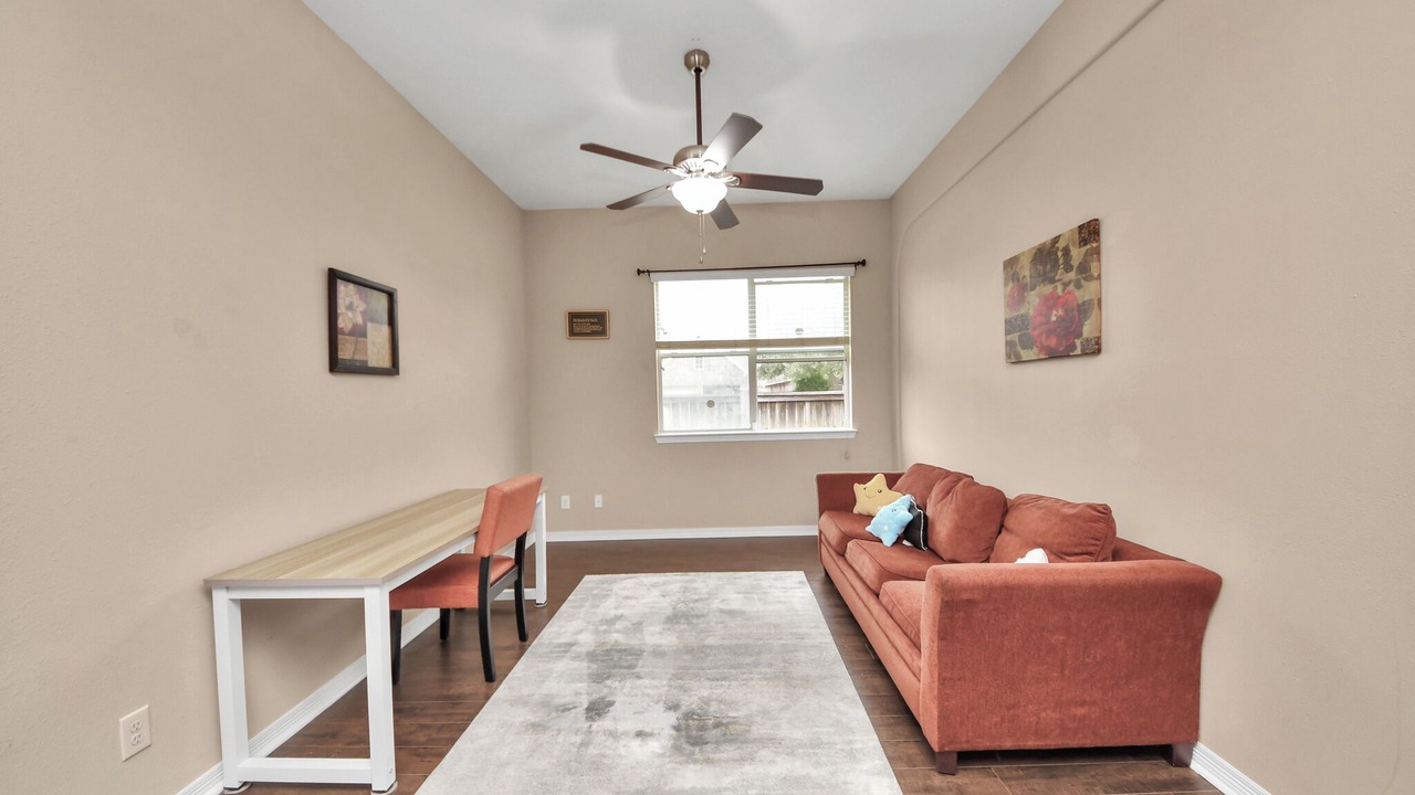 Photo of Livingroom in Katy
