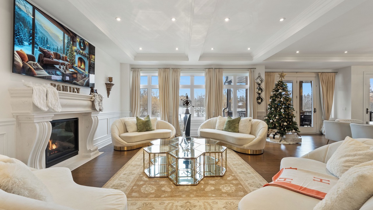 Photo of Livingroom in King City