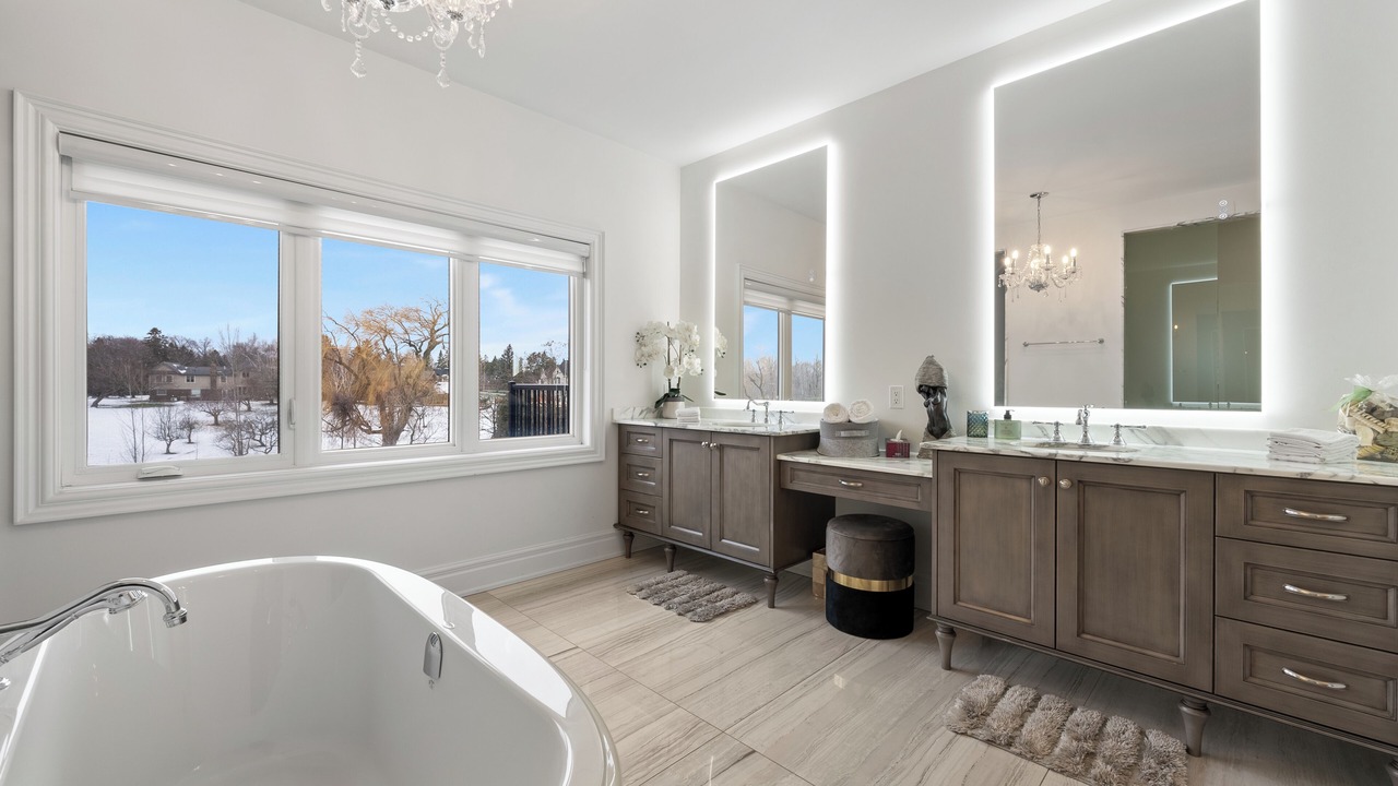 Photo of Bathroom in King City
