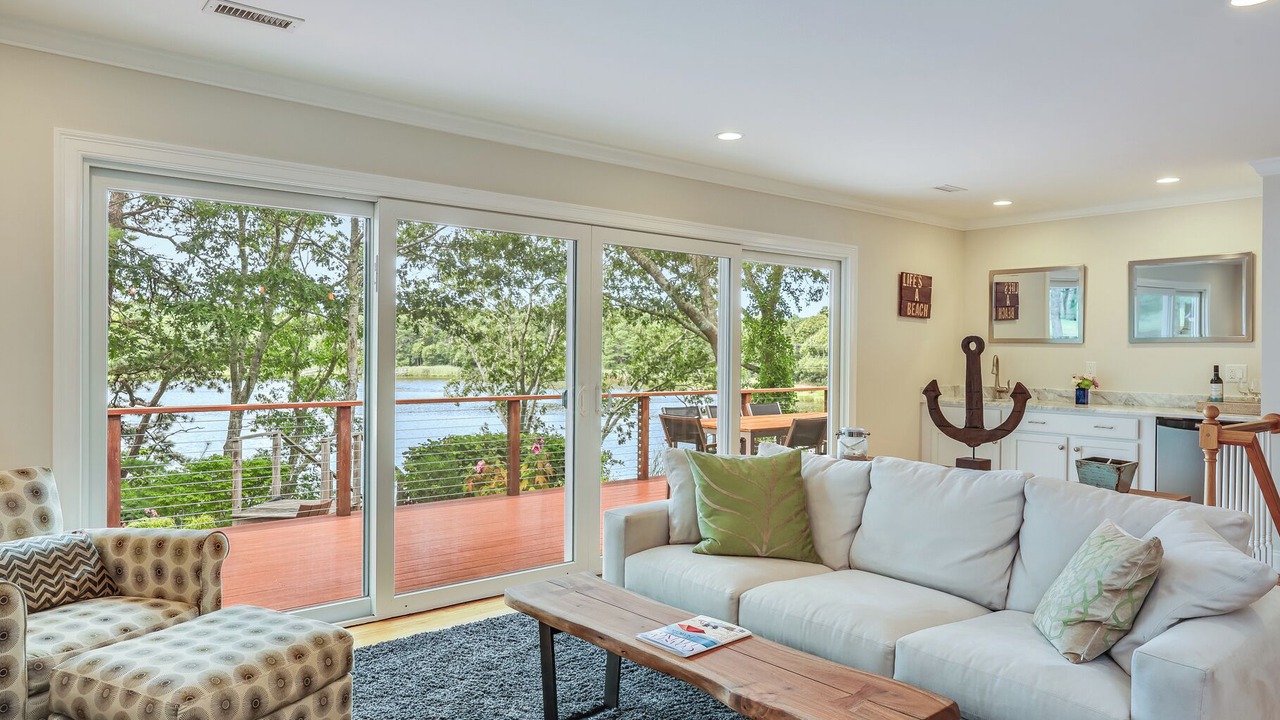 Photo of Livingroom in Cotuit