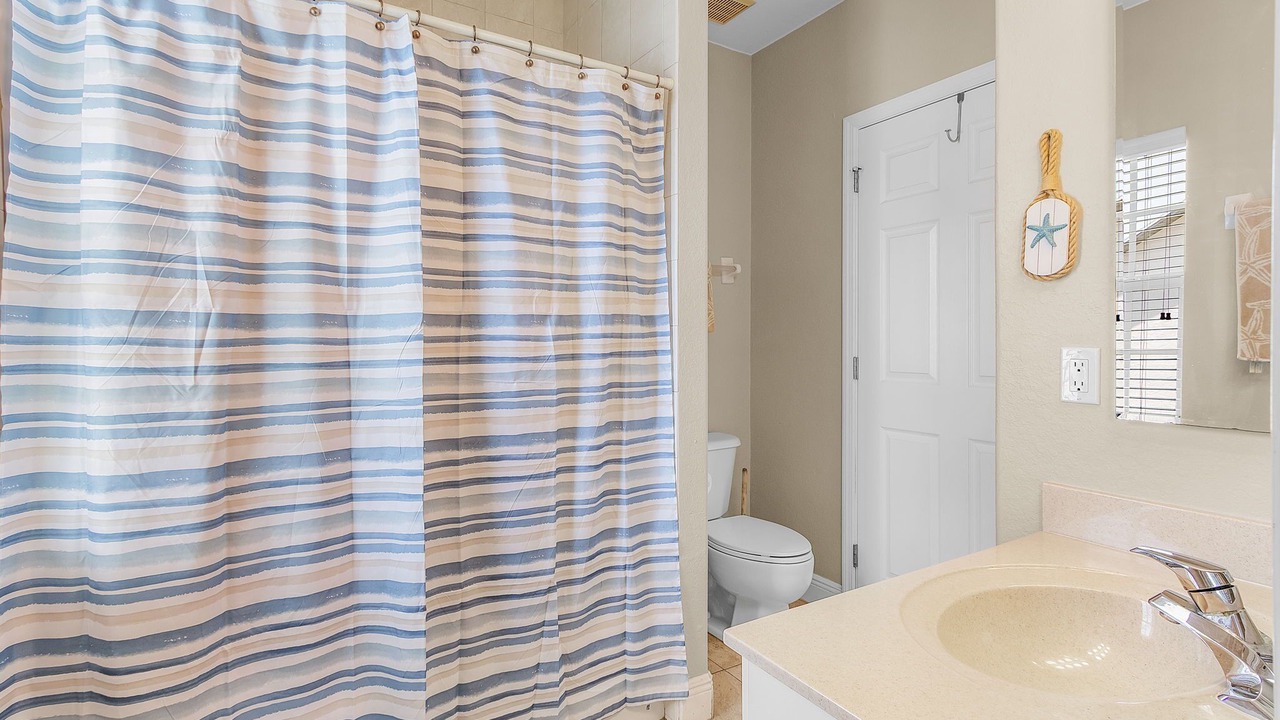 Photo of Bathroom in Caloosahatchee