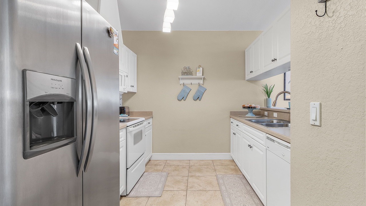 Photo of Kitchen in Caloosahatchee