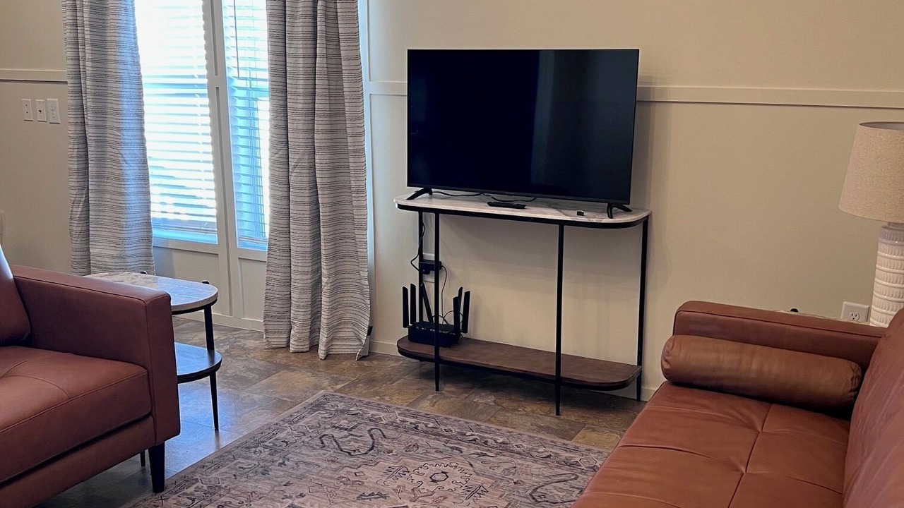 Photo of Livingroom in Suncoast Estates