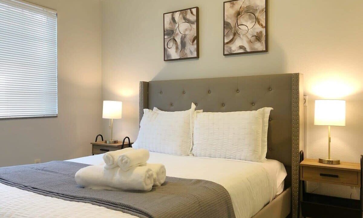 Photo of Bedroom in Willow Glen