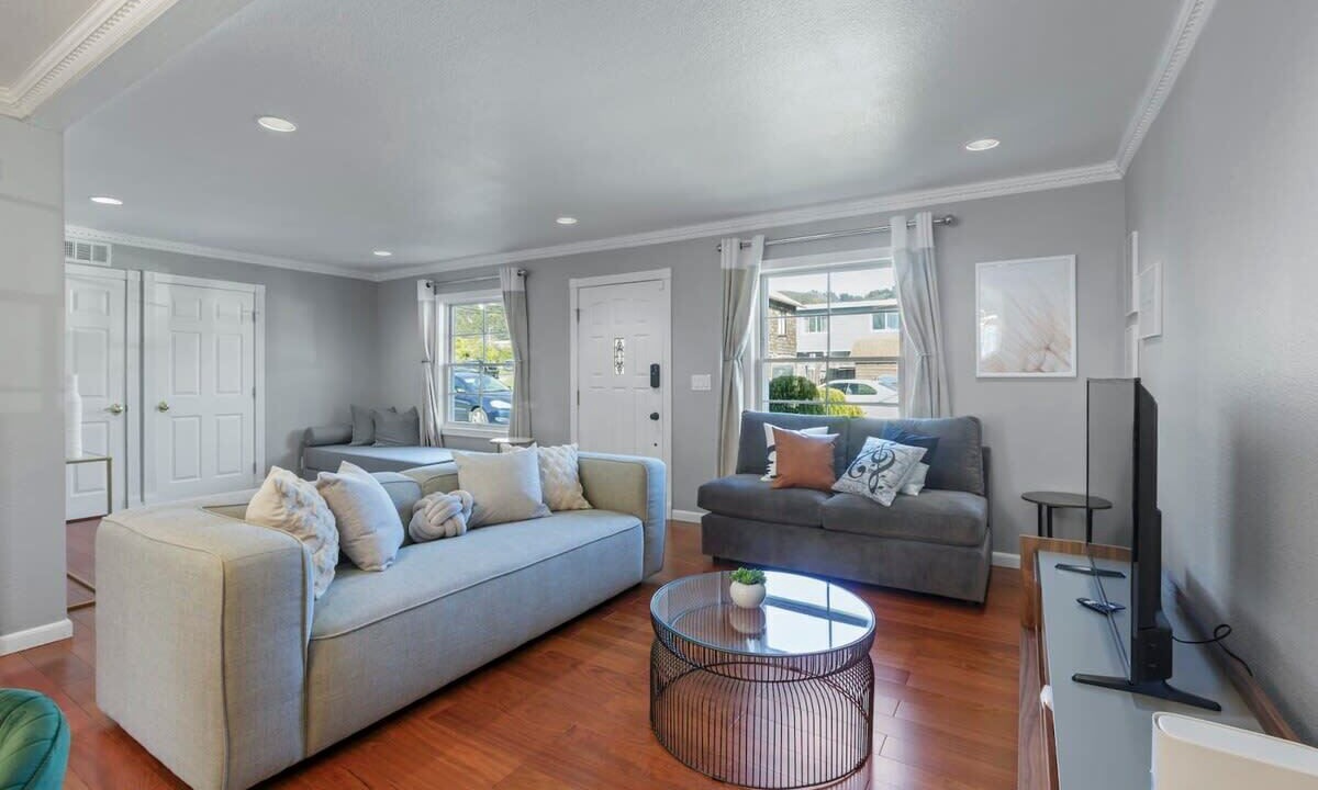 Photo of Livingroom in Sharp Park