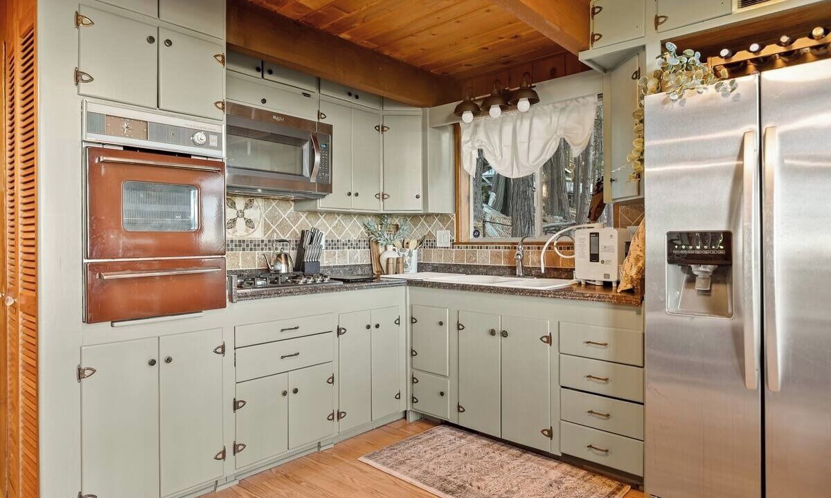 Photo of Kitchen in Crestline