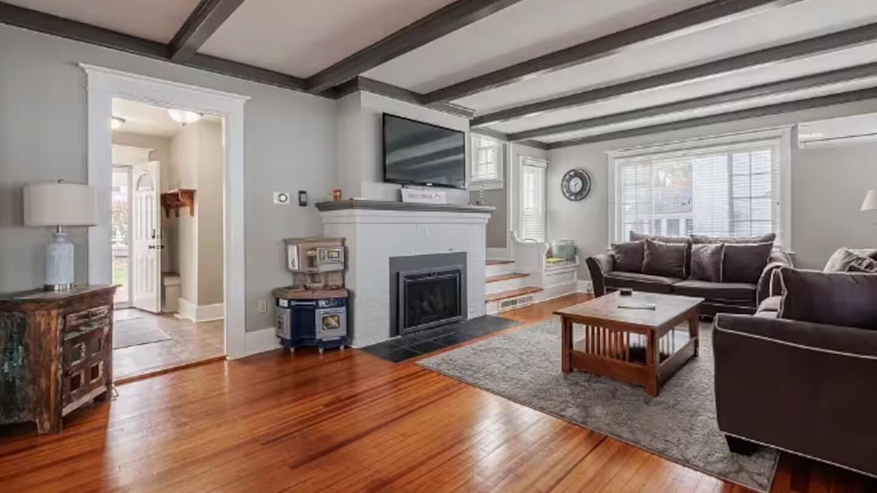 Photo of Livingroom in Perry