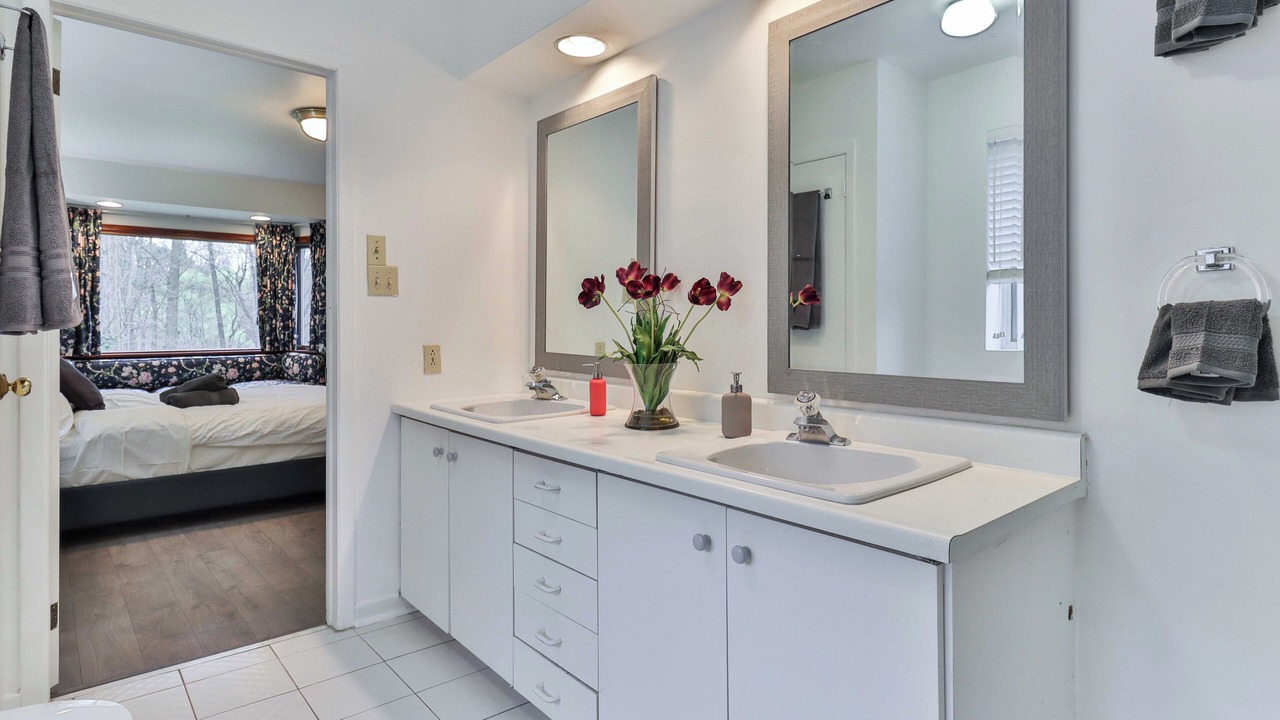 Photo of Bathroom in Newtonbrook