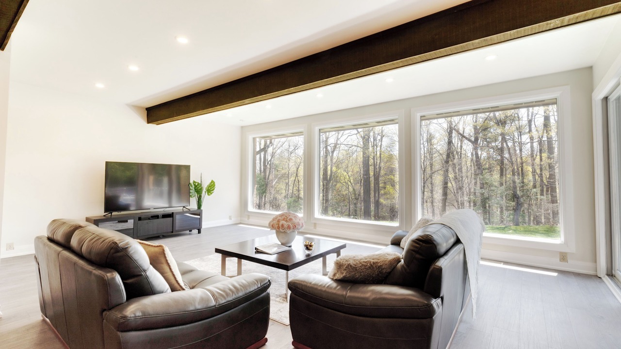 Photo of Livingroom in Newtonbrook