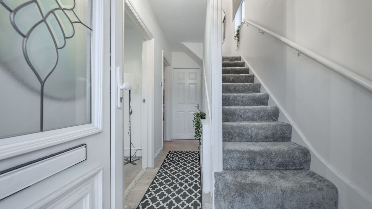 Photo of Others in Alibon