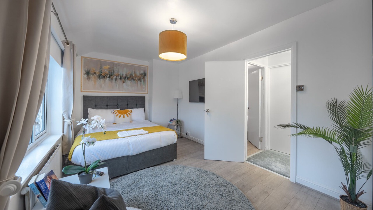 Photo of Others in Alibon