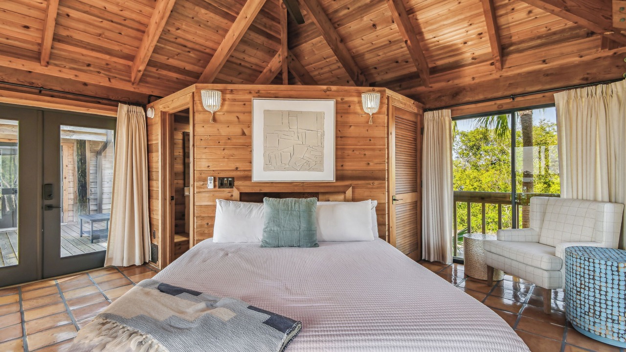 Photo of Bedroom in Whitney Beach