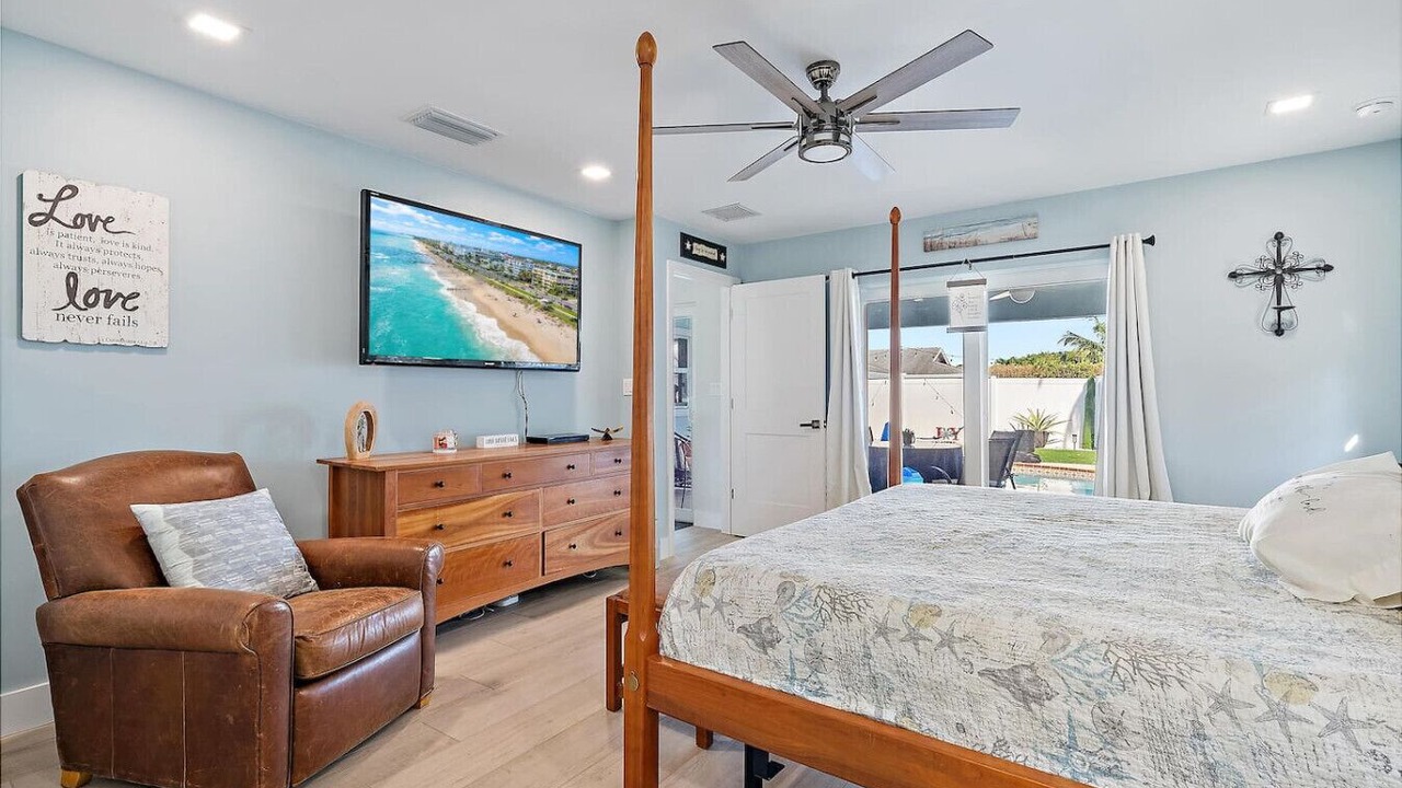 Photo of Bedroom in BallenIsles