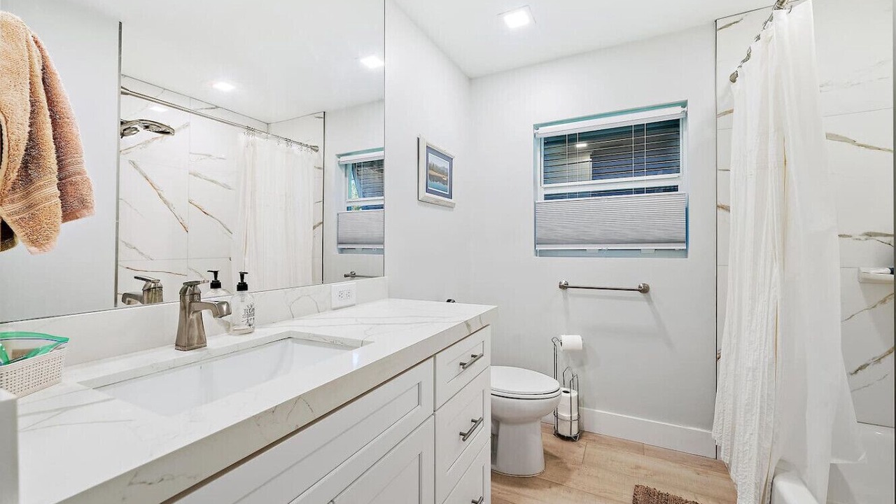 Photo of Bathroom in BallenIsles