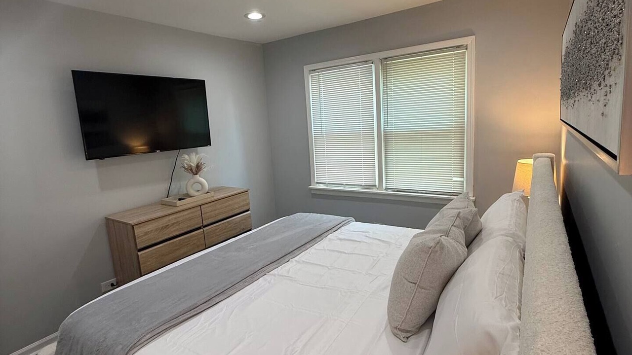 Photo of Bedroom in River Grove