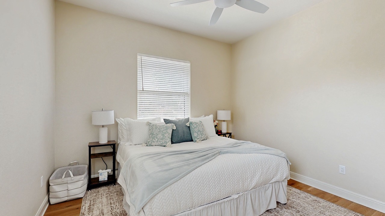 Photo of Bedroom in Point Venture