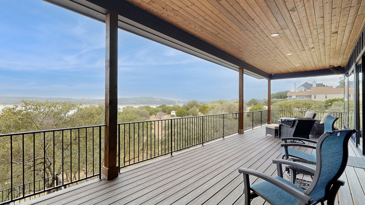 Photo of Patio Balcony in Point Venture