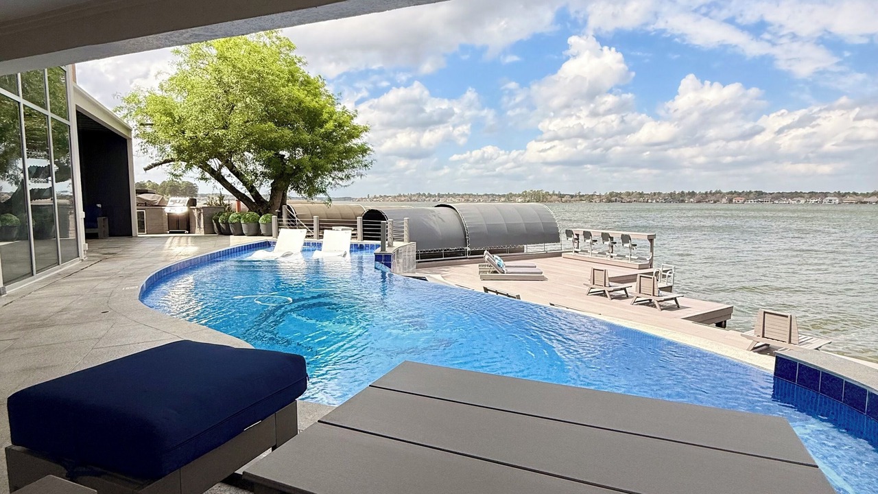 Photo of Outdoor in Walden on Lake Conroe