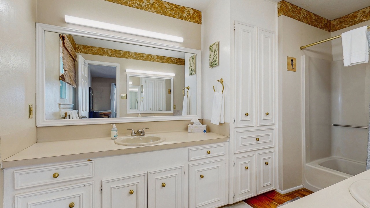 Photo of Bathroom in La Marque